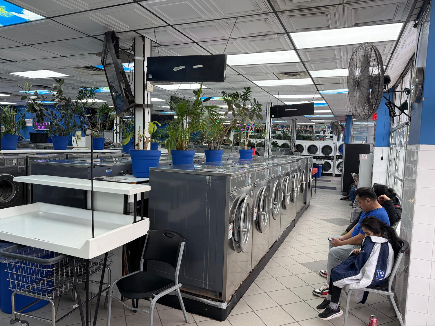 The Best Laundromat in Your Area β Why Choose Lupita Wash & Dry?