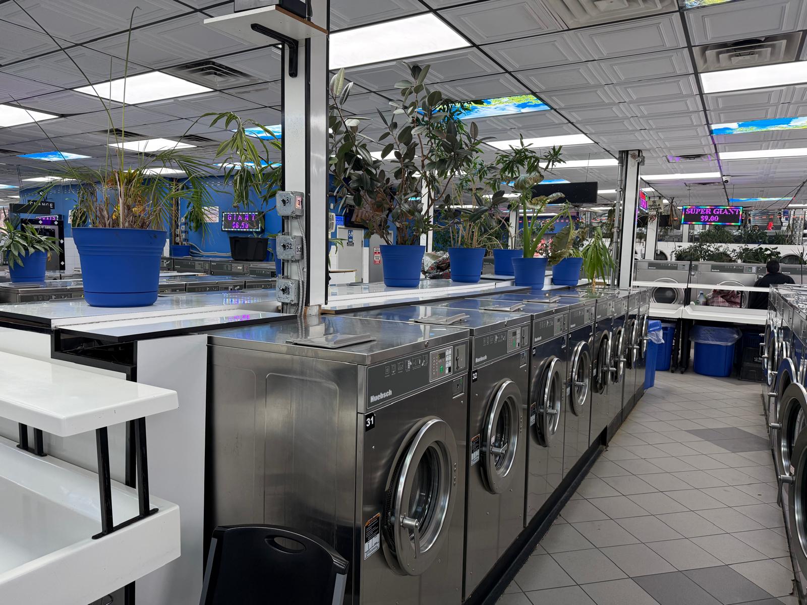 How to Wash Comforters and Large Blankets Properly?